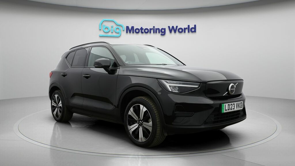 Volvo XC40 Core Black