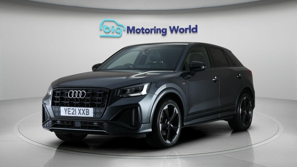 Audi Q2 Black Edition YE21XXB Grey #3