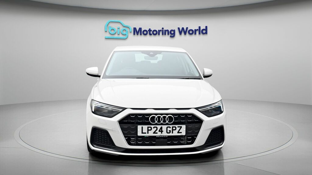 Audi A1 Sport White #2