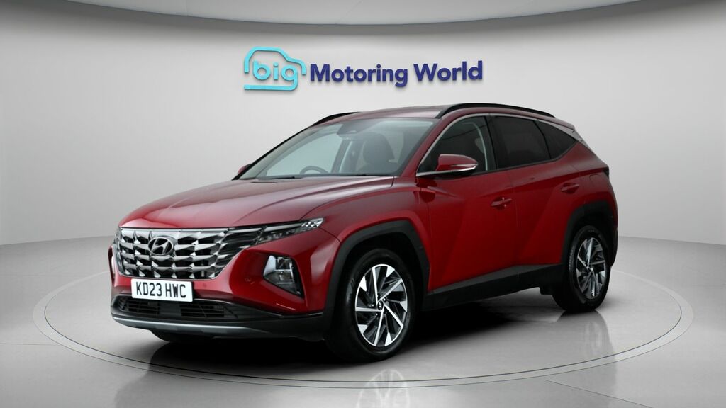 Hyundai Tucson Premium Red #3
