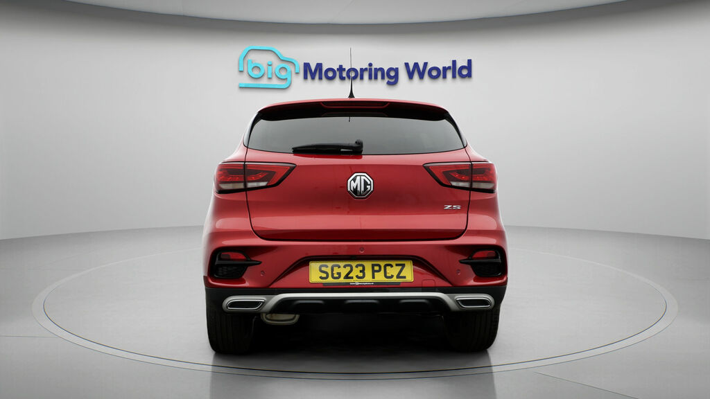 MG ZS Exclusive Red #6
