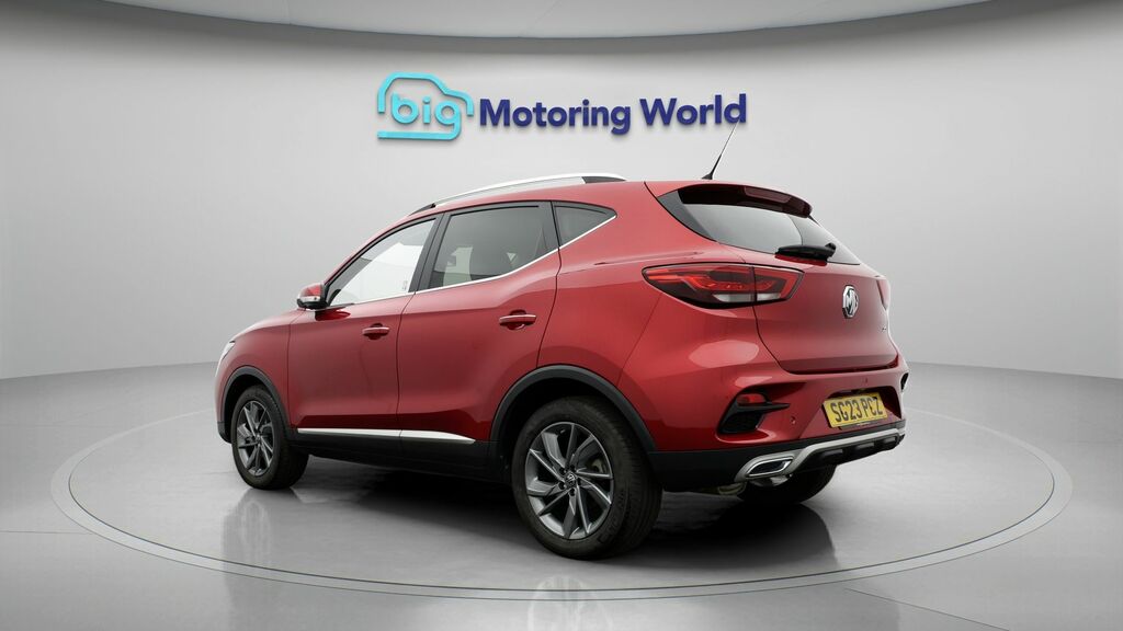 MG ZS Exclusive Red #5