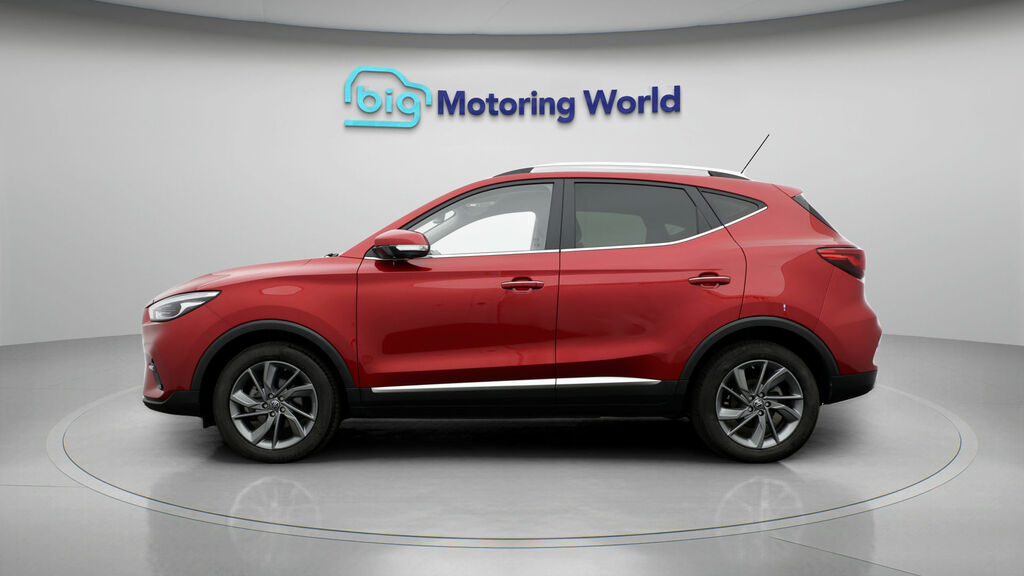 MG ZS Exclusive Red #4