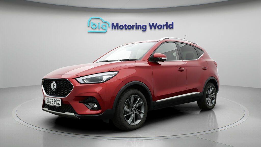 MG ZS Exclusive Red #3