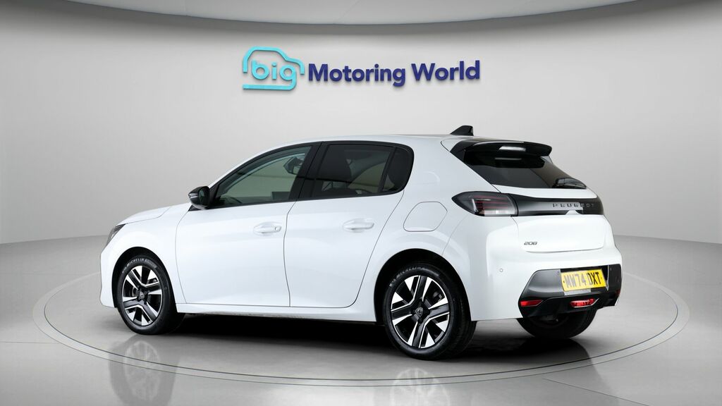 Peugeot 208 Allure MW74DXT White #5