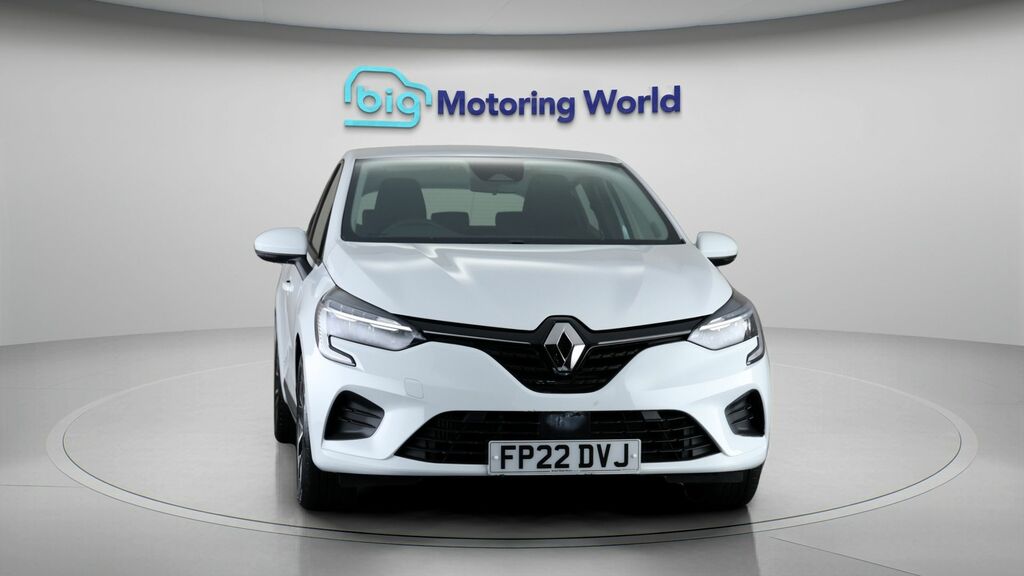 Renault Clio Iconic Edition FP22DVJ White #2