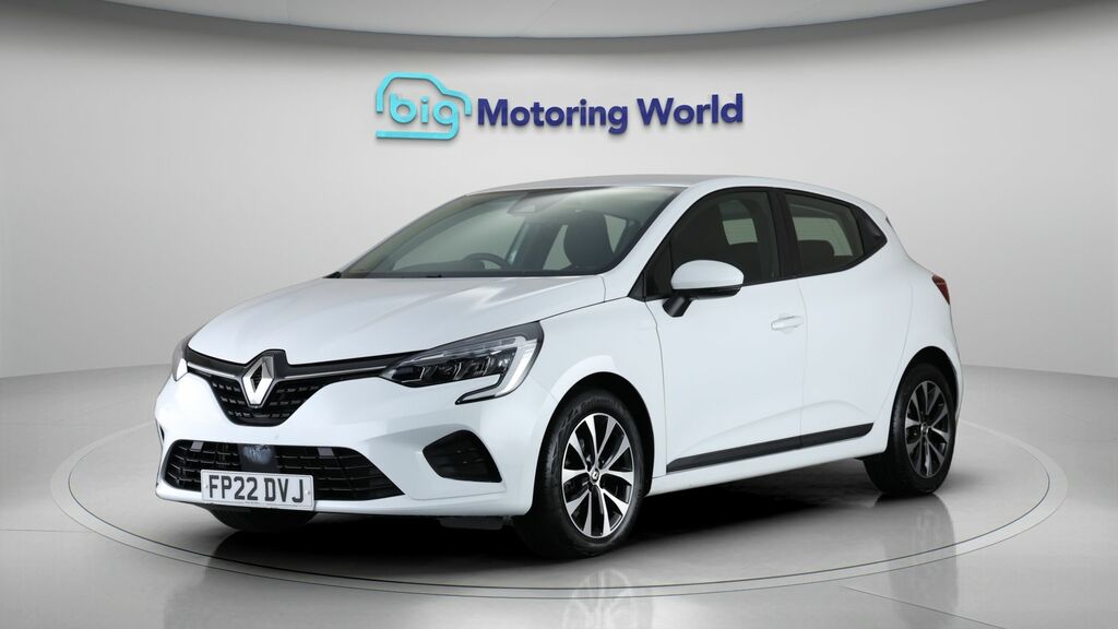 Renault Clio Iconic Edition FP22DVJ White #3