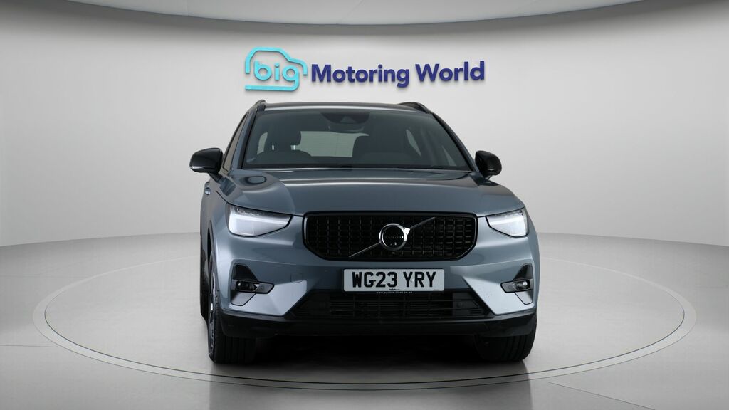 Volvo XC40 Plus WG23YRY Grey #2
