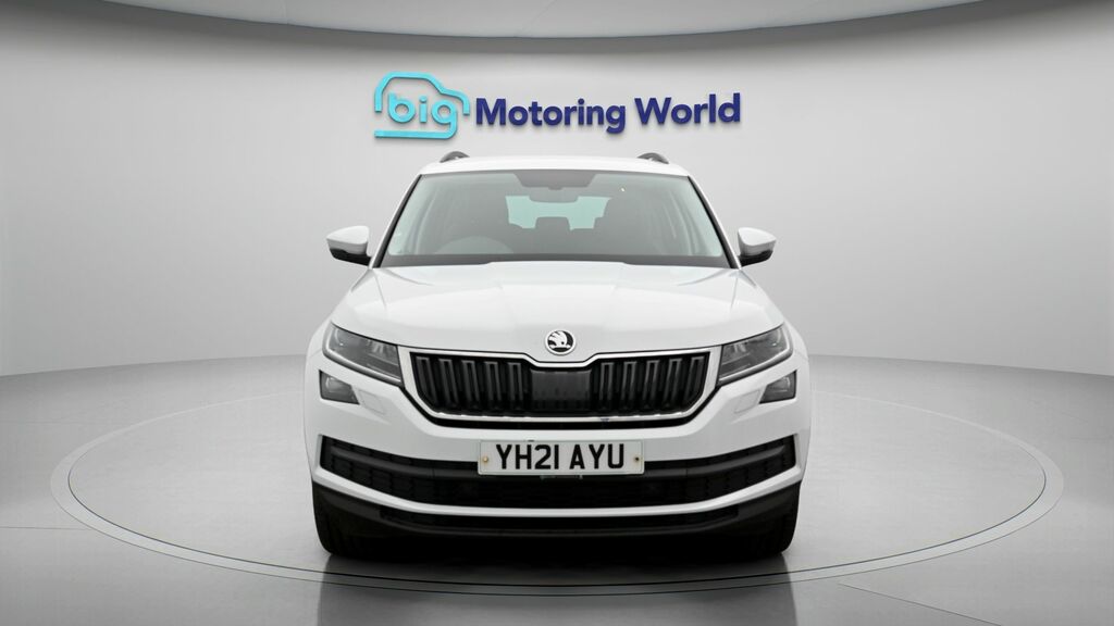 Skoda Kodiaq Se L YH21AYU White #2