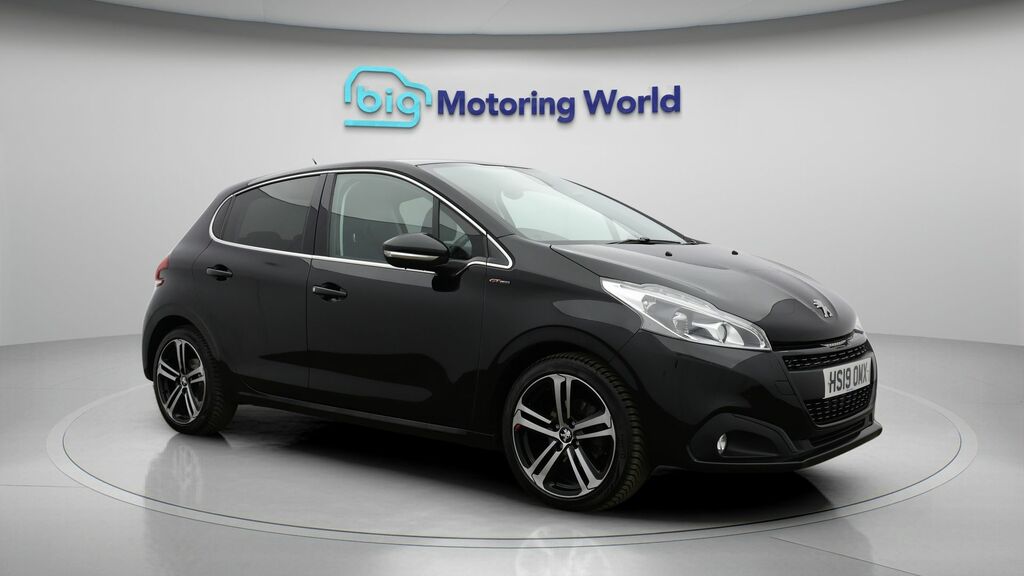 Peugeot 208 Gt Line Black
