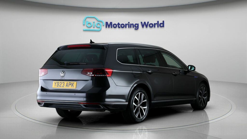 Volkswagen Passat 1.5 Tsi Evo R-line Estate Dsg Euro 6 S Black #7