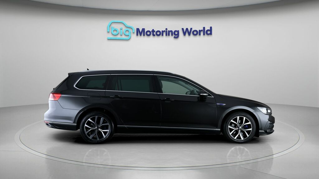 Volkswagen Passat 1.5 Tsi Evo R-line Estate Dsg Euro 6 S Black #8