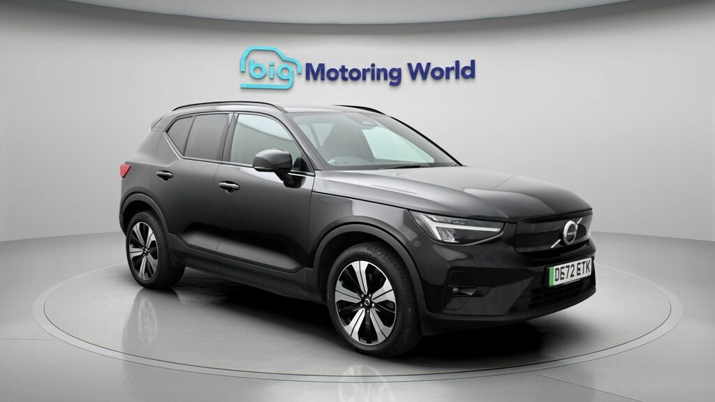 Volvo XC40 Plus Black