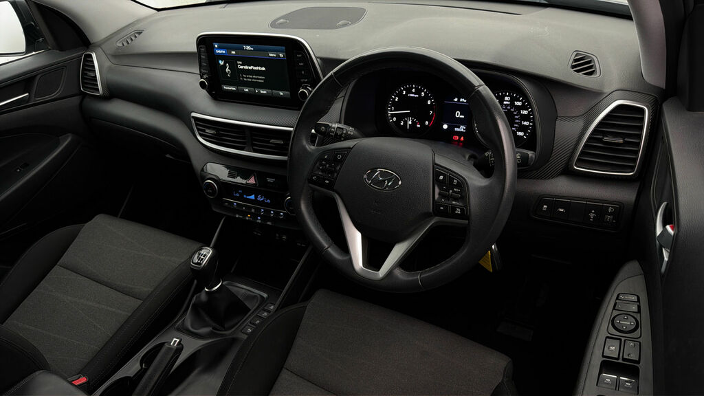 Hyundai Tucson 1.6 T-gdi Premium Se 2Wd Dct White #9
