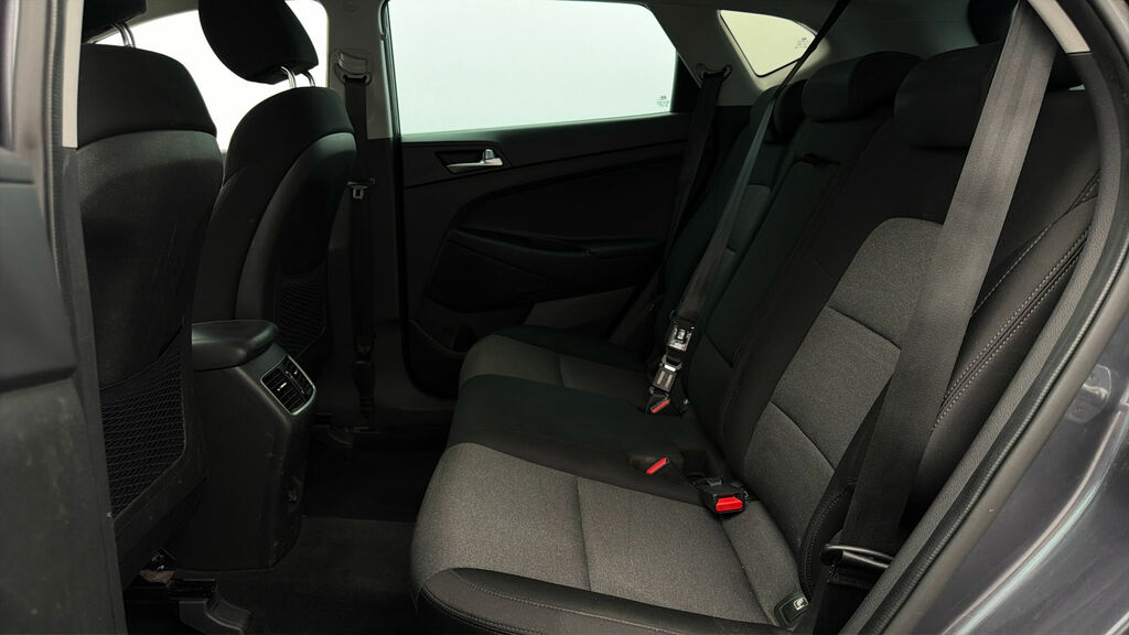 Hyundai Tucson 1.6 T-gdi Premium Se 2Wd Dct White #15