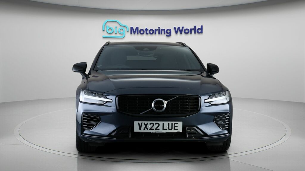 Volvo V60 R-design VX22LUE Blue #2