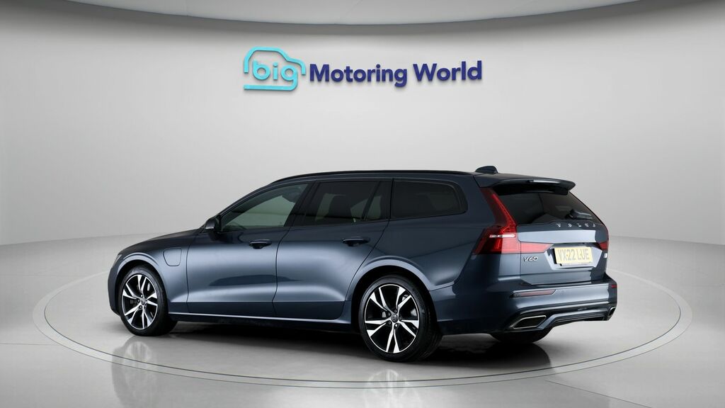 Volvo V60 R-design VX22LUE Blue #5