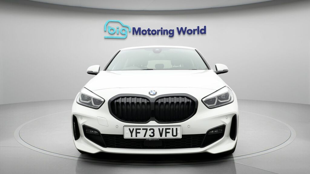 BMW 1 Series M Sport YF73VFU White #2