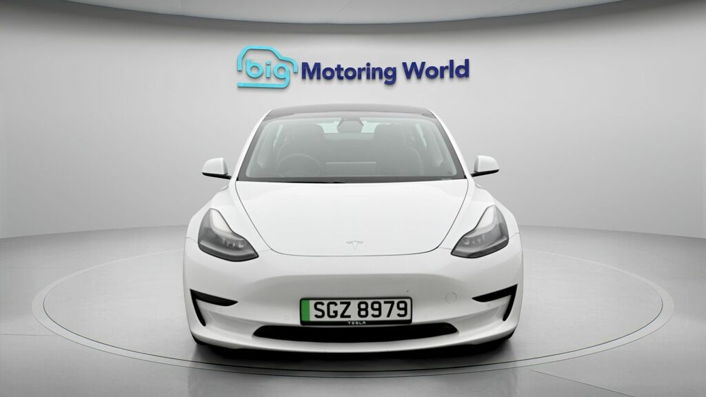 Tesla Model 3 Standard Range Plus SGZ8979 White #2