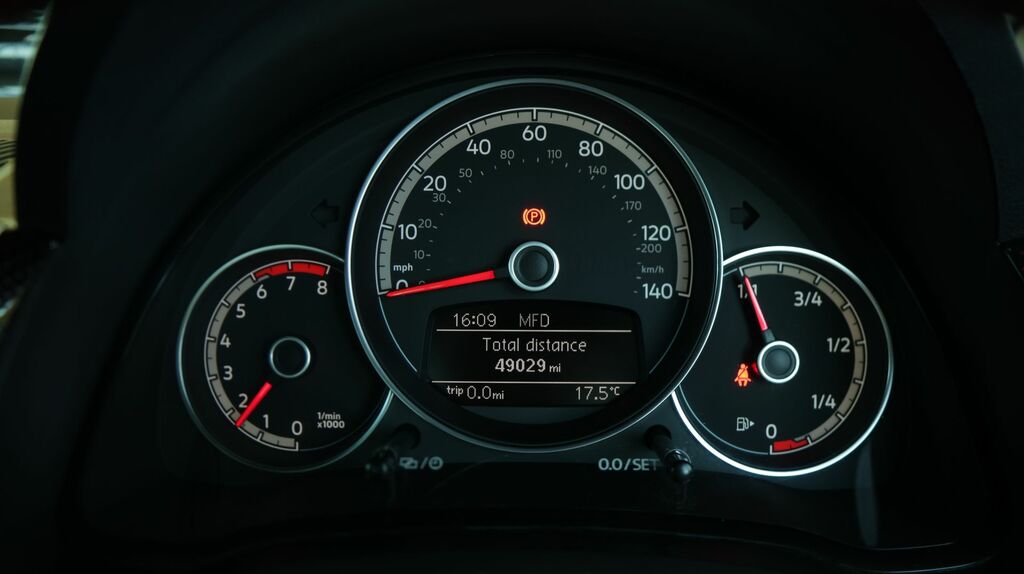 Volkswagen Up  White #10