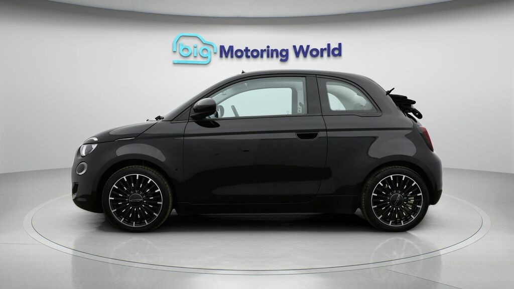 Fiat 500E C Icon Black #4