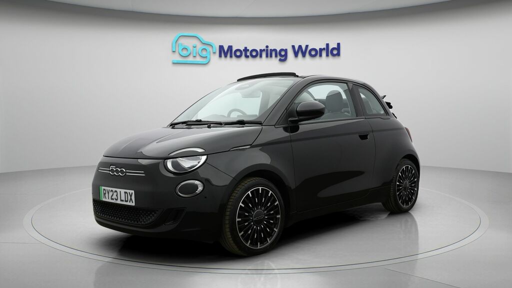 Fiat 500E C Icon Black #3