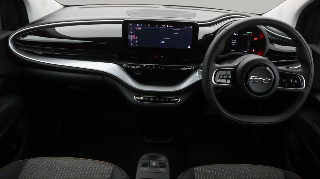Fiat 500E C La Prima Black #13