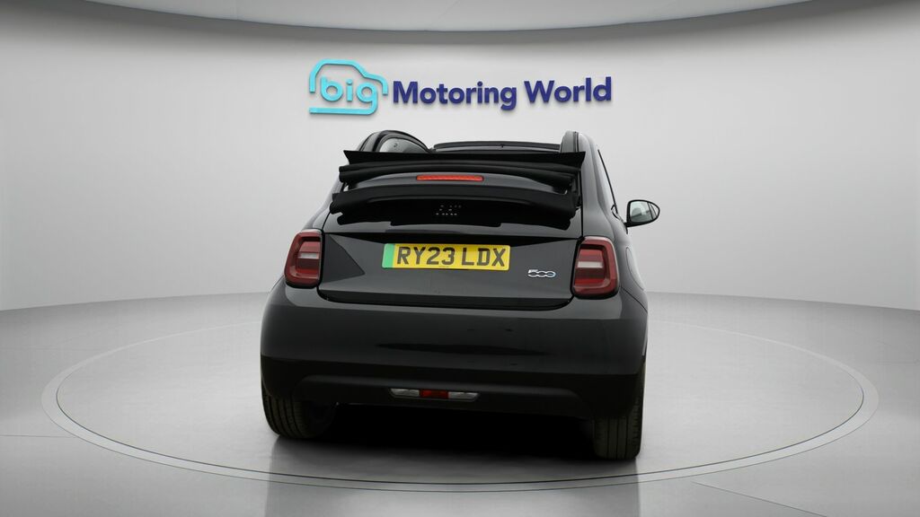 Fiat 500E C Icon Black #6