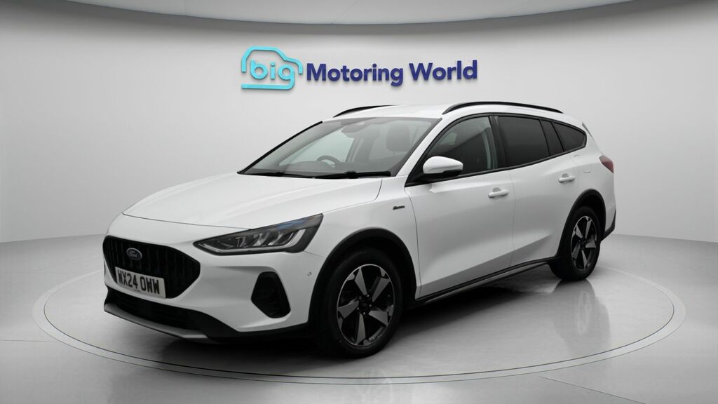 Ford Focus Active WX24OWW White #3