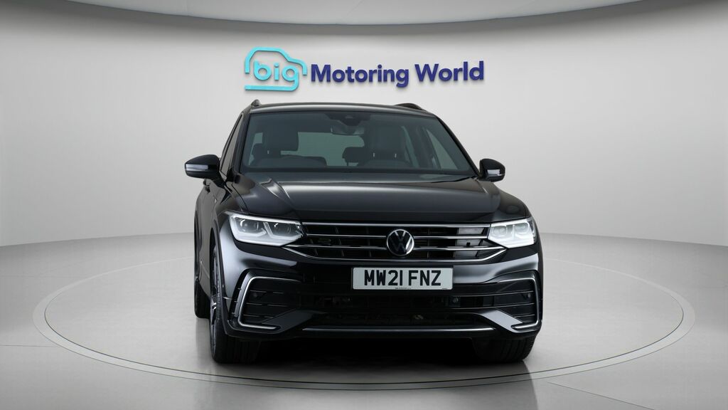 Volkswagen Tiguan R-line MW21FNZ Black #2