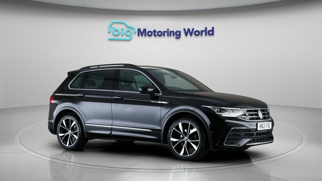 Volkswagen Tiguan R-line Black