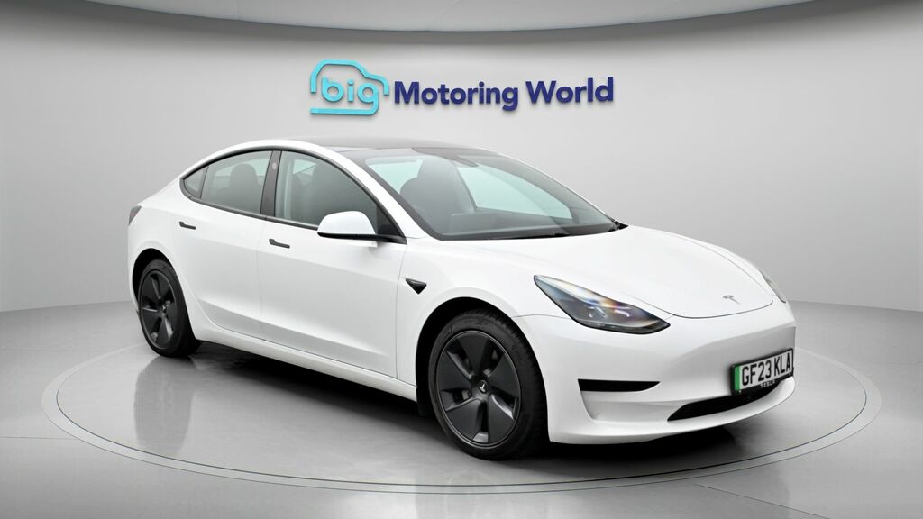 Tesla Model 3 3 Model 3 Rwd White