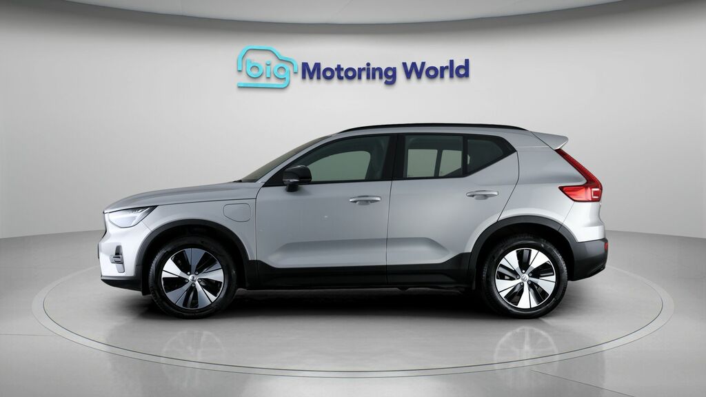 Volvo XC40 Plus NG23KWV Silver #4