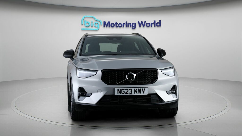 Volvo XC40 Plus NG23KWV Silver #2