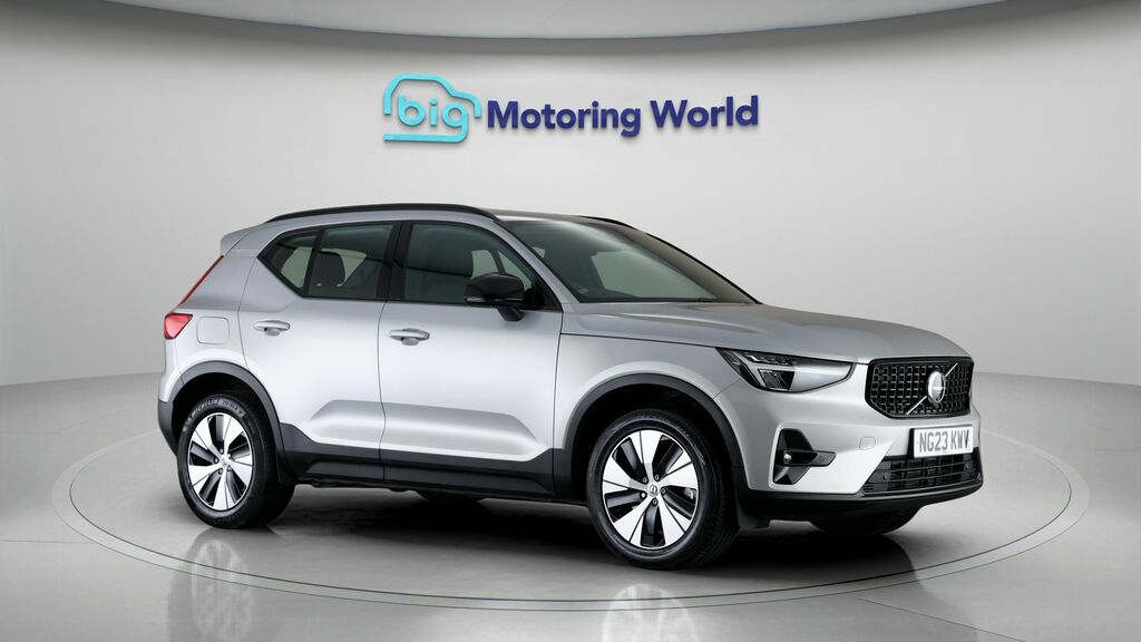 Volvo XC40 Plus Silver