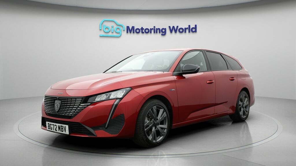 Peugeot 308 SW Allure Red #3