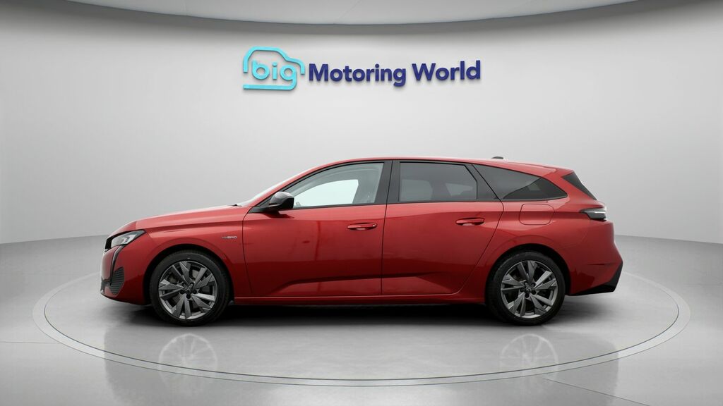 Peugeot 308 SW Allure Red #4