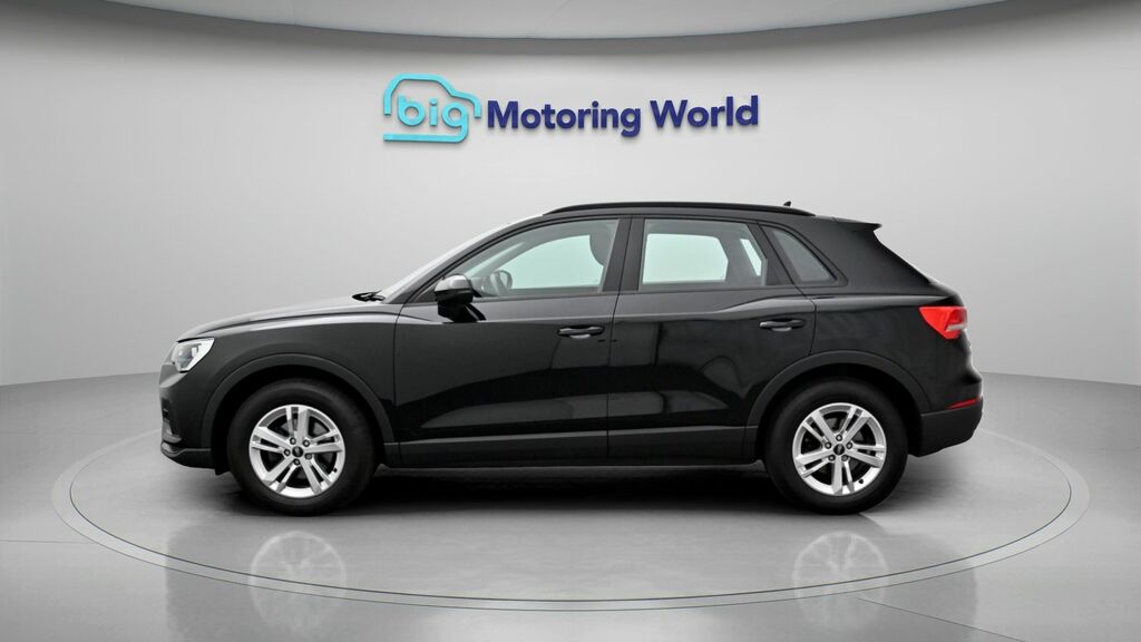 Audi Q3 Technik Black #4