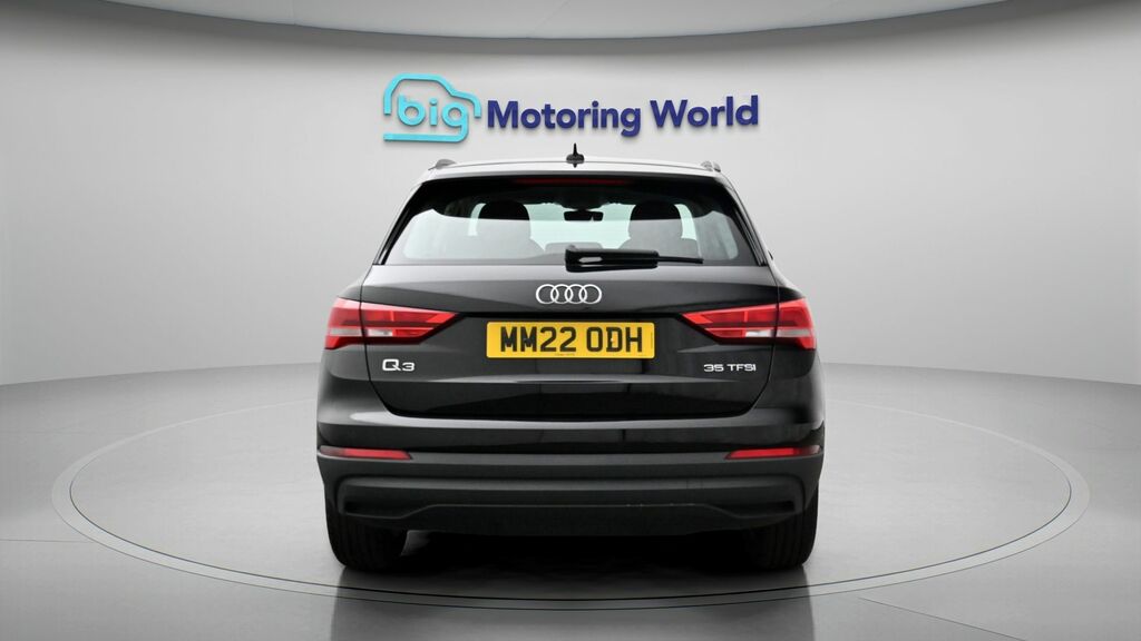 Audi Q3 Technik Black #6