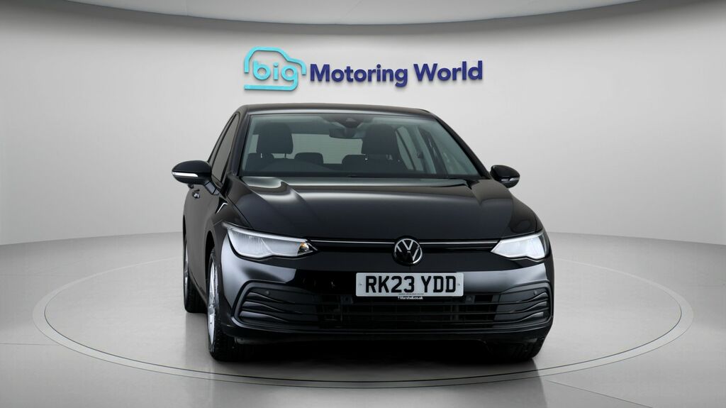 Volkswagen Golf Life Black #2
