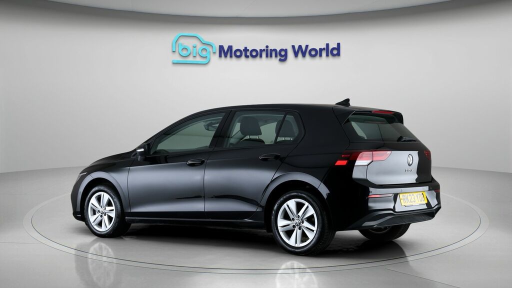 Volkswagen Golf Life Black #5