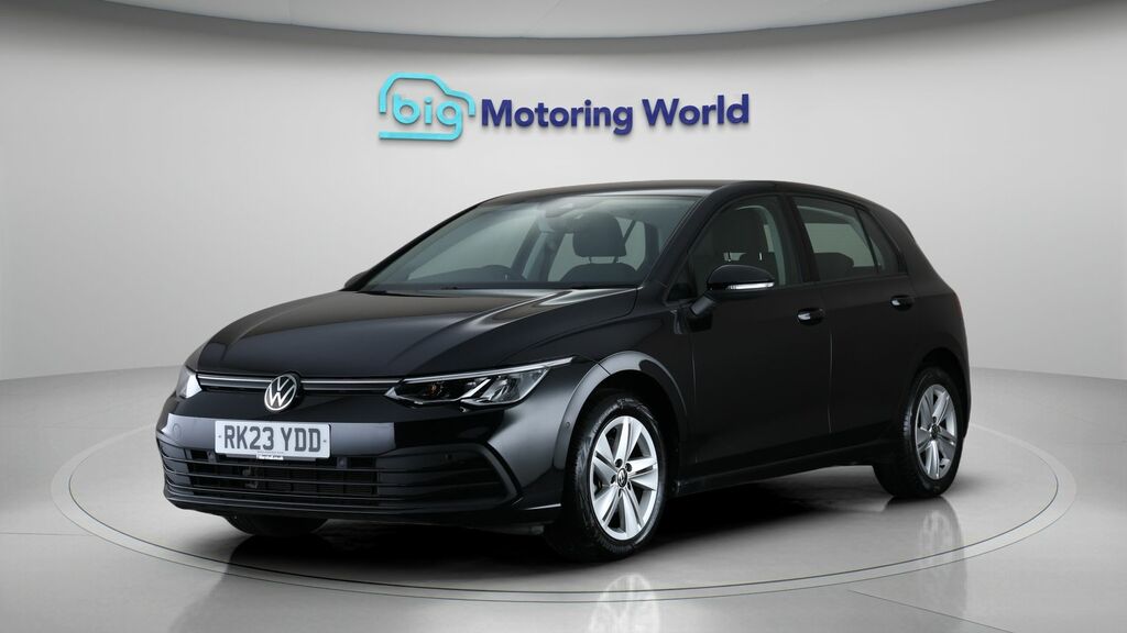 Volkswagen Golf Life Black #3