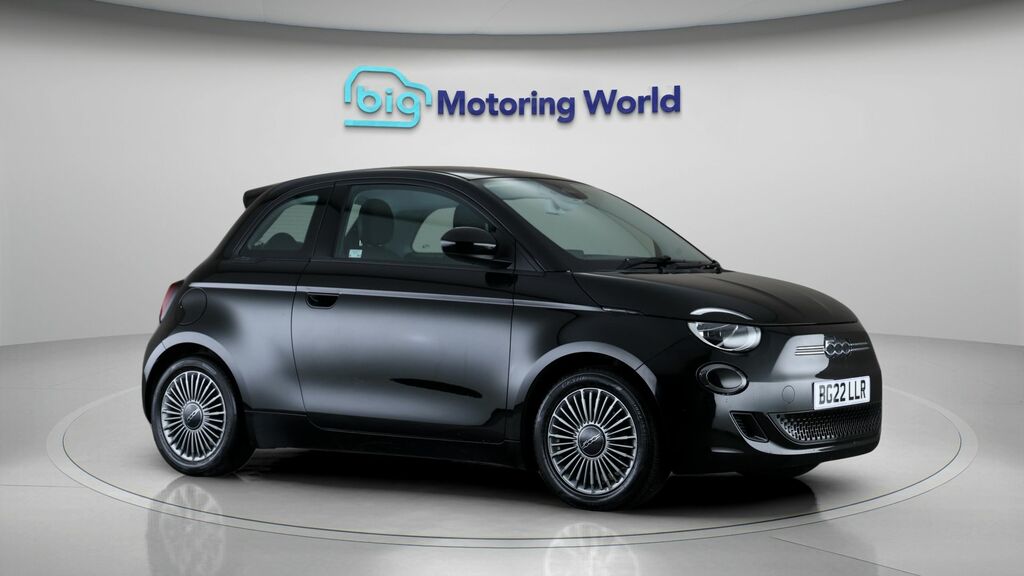 Fiat 500E Icon Black