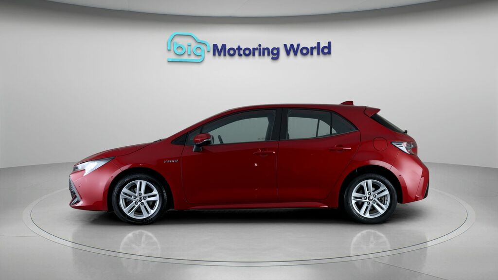 Toyota Corolla Icon Tech YE70RZN Red #4