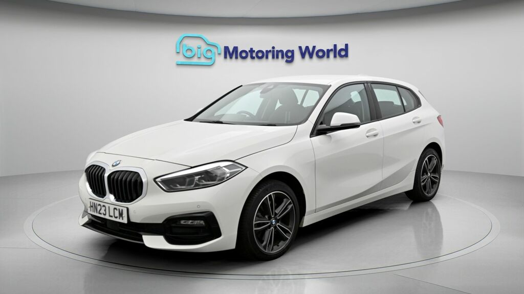 BMW 1 Series Sport White #3