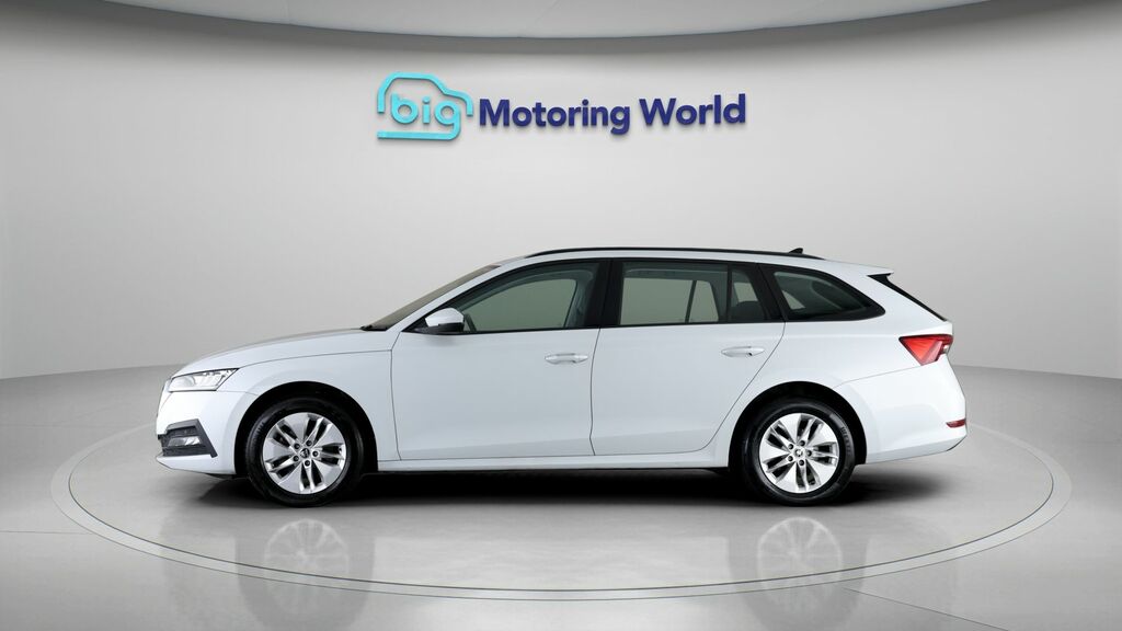 Skoda Octavia Se Technology White #4