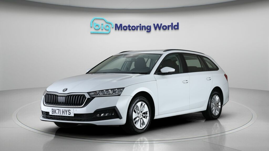 Skoda Octavia Se Technology White #3