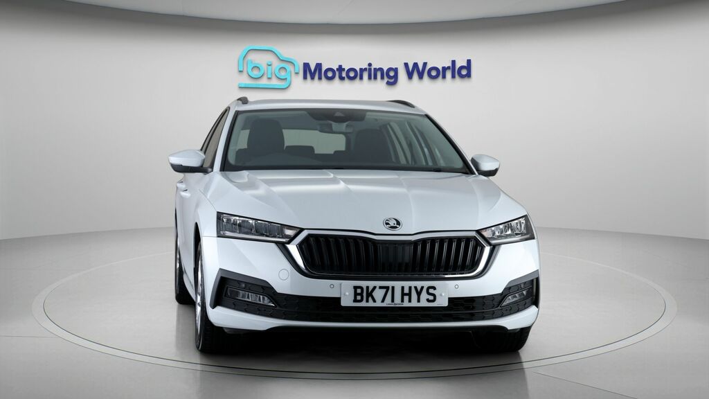 Skoda Octavia Se Technology White #2