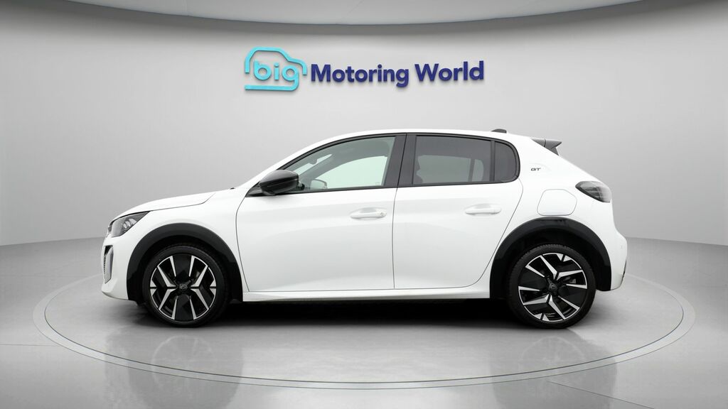 Peugeot 208 Gt White #4