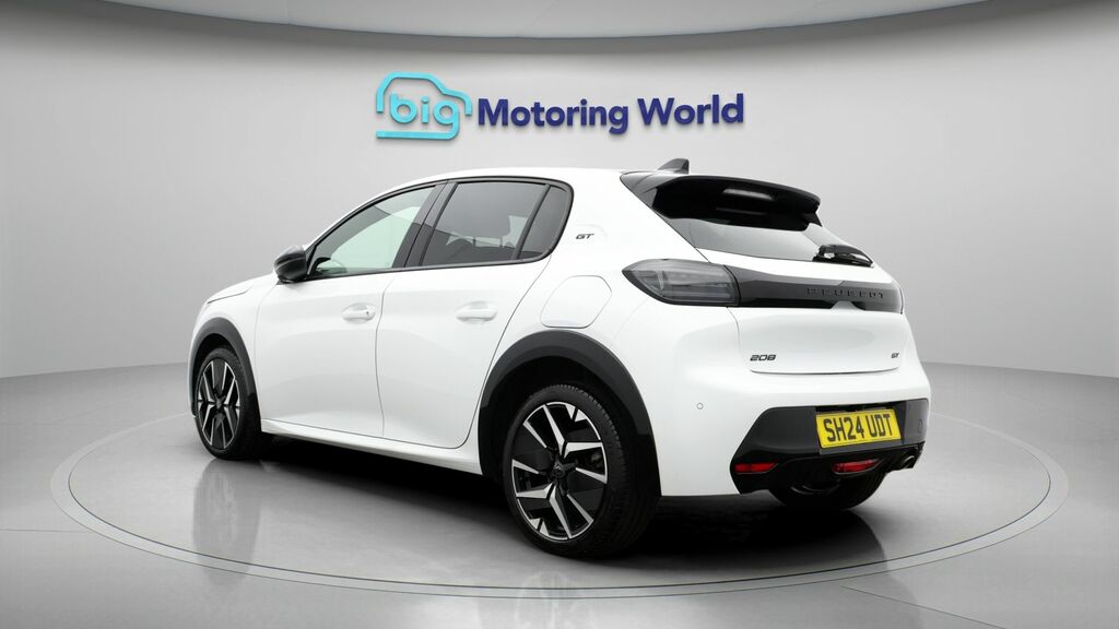 Peugeot 208 Gt White #5